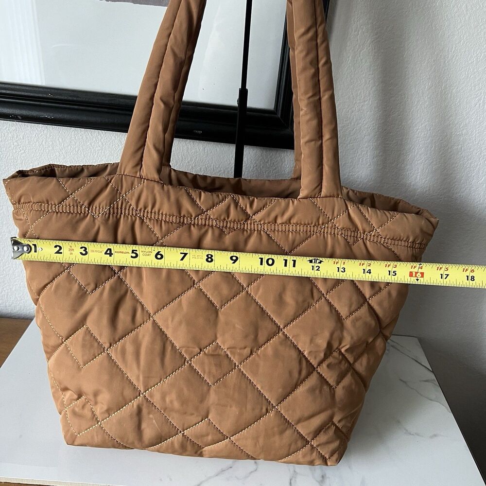 Marc Jacobs Medium Quilted Nylon Tote Tan - Picture 5 of 9